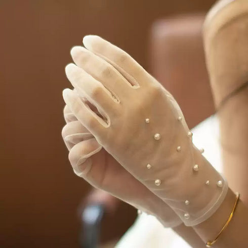 Pearl-Embellished Bridal Lace Gloves – Short Wedding Gloves